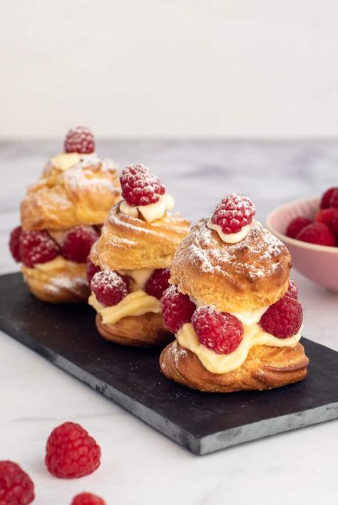 Profiteroles Recipe, Doughnut Recipe Easy, Custard Desserts, Flan Recipe, Food Tech, Vanilla Custard, Sweet Pastries, Fresh Cream, Food Platters