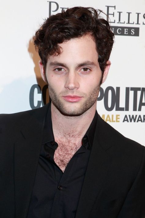 Penn Badgley Easy A, Pen Badgley, Joe Goldberg, Dan Humphrey, Men Haircut Curly Hair, Penn Badgley, Zoo Wee Mama, I Have A Crush, Men Model