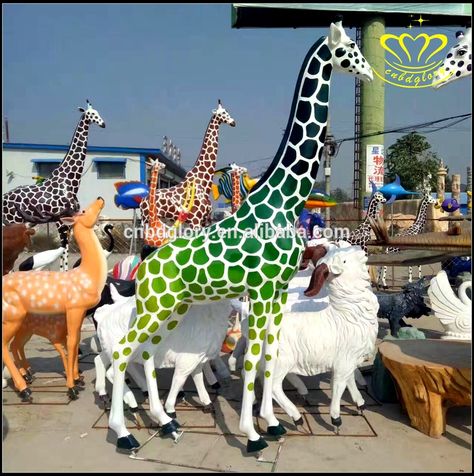 fiberglass giraffe Street Landscape Design, Landscape Design Modern, Garden Flamingo, Inflatable Safari Animals, Fiberglass Animals Statues, Street Landscape, Giraffe Statue Decor Home, Giraffe Statue, Giraffes Statues