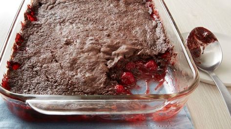 Chocolate Cherry Dump Cake, Cherry Dump Cake Recipe, Betty Crocker Cake, Cherry Dump Cake, Devils Food Cake Mix Recipe, Canned Cherries, Dump Cake Recipes, Cherry Pie Filling, Dump Cake