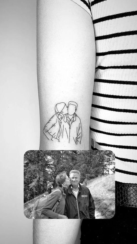 Line Tattoos Family, Picture Line Tattoo, Family Line Tattoo Ideas, Memorial Parents Tattoos, Symbolic Tattoos For Family, Outlined Picture Tattoo, Tattoo For Grandparents Meaningful, Fine Line Photo Tattoo, In Memorial Tattoo