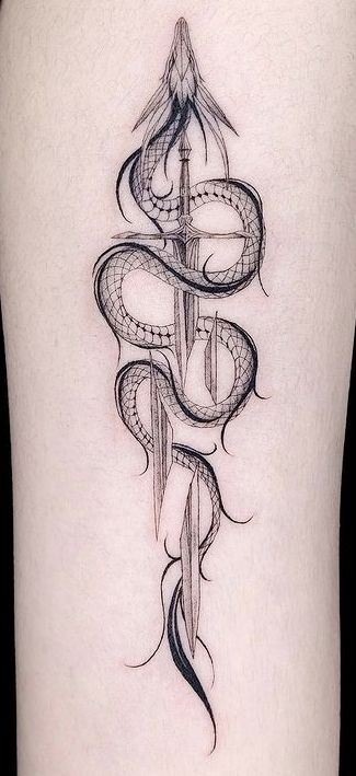 Dragon With Knife Tattoo, Dragon And Knife Tattoo, Feminine Dragon Spine Tattoo, Back Tattoos Simple Spine, Knife Dragon Tattoo, Dragon Tattoo Designs With Swords, Lotr Dragon Tattoo, Tattoo Swords Woman, Dragon Tattoo For Men Forearm