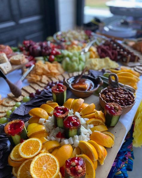 #dtf #fruittable #decor #party #fiesta #charcuterie #graduate #socialwork #uta #latina #smallbusiness #decorate #decoratetufiesta #engagement #wedding #babyshowerideas Social Work, Engagement Wedding, Graduation Party, Cheese Board, Cheese, Fruit