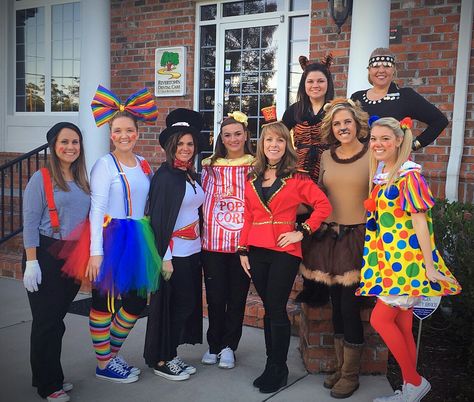 Bank Group Halloween Costumes, Circus Spirit Week, Circus Spirit Day, Circus Group Halloween Costumes, Circus Group Costume, Carnival Costumes Circus, Circus Theme Halloween Costumes, Circus Themed Costumes, Scary Circus