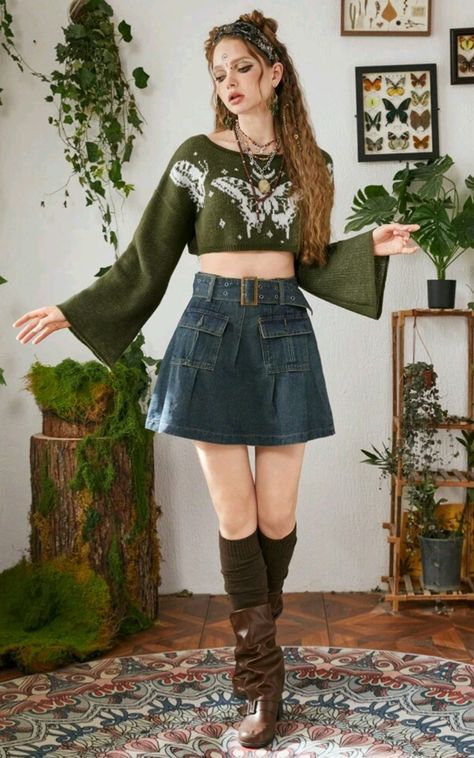 Fairy Themed Outfit Aesthetic, Fairy Clothing Aesthetic, Green Short Skirt Outfit, Estilo Fairy Core, Pixiecore Outfits, Aethstetic Clothes, Fairy Inspired Outfit, Green Heels Outfit, Nature Aesthetic Outfit