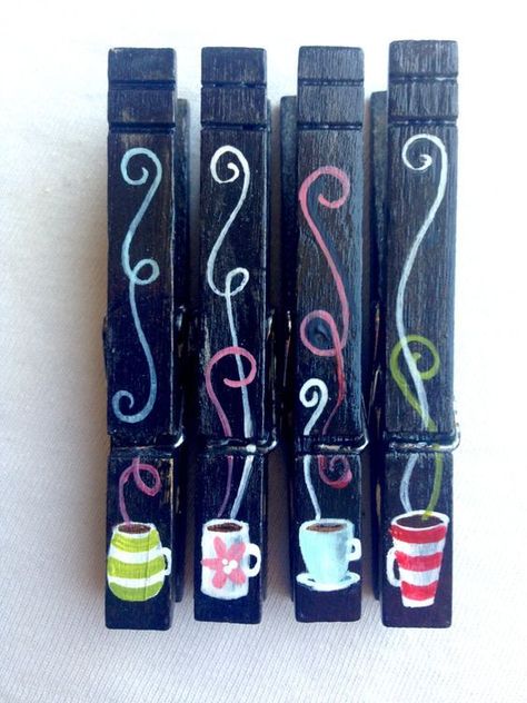 Decorated Clothes Pins, Clothespin Puppets, Painted Clothes Pins, Painted Magnets, Wood Pins, Clothespin Diy Crafts, Clothespins Diy, Wooden Clothespin Crafts, Clothespin Magnets