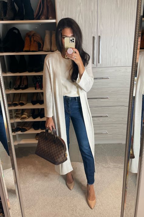 Long Cardigan Outfit Fall Work, Cream Duster Cardigan Outfit, Cream Long Cardigan Outfit, Long Cream Cardigan Outfit, Long Cardigan Outfit Work, Long White Cardigan Outfit, Long Cardigan Outfit Fall, Tan Cardigan Outfit, Cardigan Outfit Work