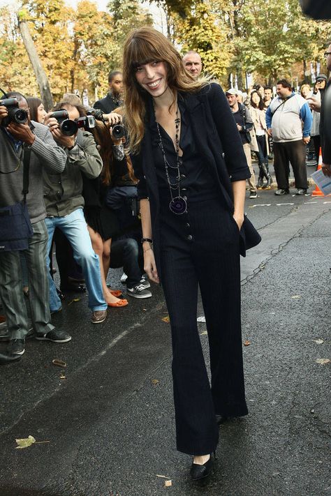 Lou Doillon Style, Dress Like A Parisian, Lou Doillon, Katharine Hepburn, Street Style Paris, French Women, Paris Street Style, Paris Street, Celebrity Street Style