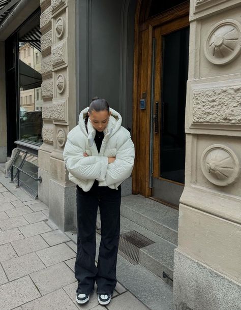 🦋 white puffer jacket ootd inspo | black n white outfits White Fluffy Jacket Outfit Winter, Style White Puffer Jacket, Styling White Puffer Jacket, White Puffer Jacket Outfit Korean, Winter Fits Puffer Jacket, Nyc Winter Outfits Puffer Jacket, Winter Outfits White Puffer Jacket, Creme Puffer Jacket Outfits, Cream Puffer Outfit