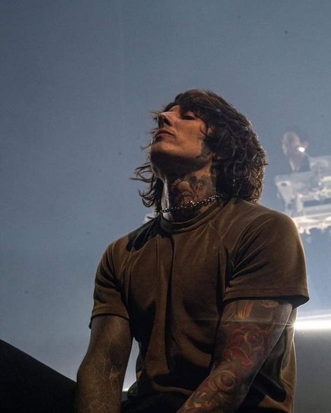 Rock Bands, Oliver Sykes, Oliver Sykes Tattoos, Oli Sykes, Music Pics, Music Do, Bring Me The Horizon, Emo Scene, The Horizon