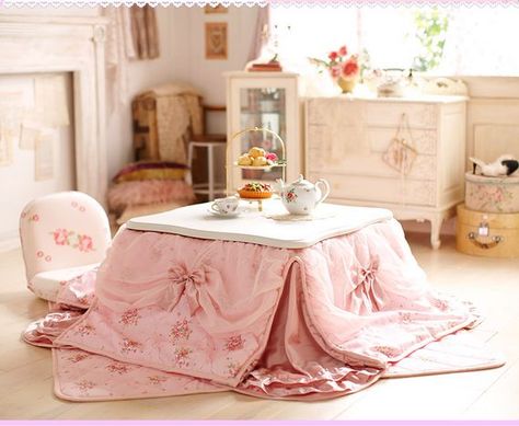 kawaii kotatsu japanese table Kawaii, Japanese Bedroom, Japanese Room, Kawaii Room Decor, Japanese Furniture, Cute Furniture, Pink Living Room, Japanese Decor, Pretty Room