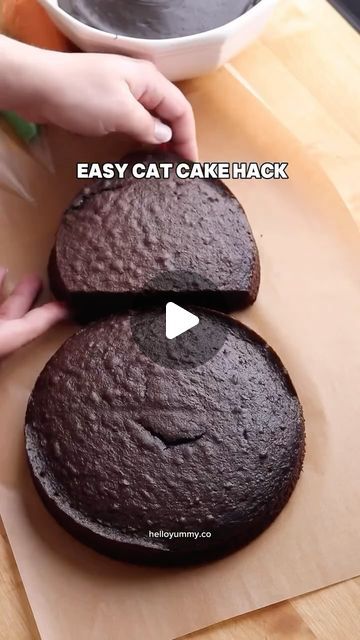 hello, Yummy on Instagram: "Easy Black Cat Cake anyone can make with this easy cake hack! 🐈‍⬛ Get the full recipe on my site helloyummy.co search “black cat.” This adorable Halloween dessert will wow your guests at your next spooky and fun party! 🖤 #helloyummyeats #halloweencake #catcake #halloweenfood #halloweendesserts" Pie, Cat Box Cake, Halloween Themed Birthday Cake, Cat Litter Cake, Witchy Birthday Cake, Hello Yummy, Black Cat Cake, 150 Calorie Snacks, Halloween Cake Ideas