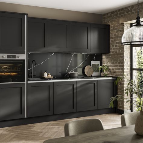 Chilcomb Charcoal Kitchen, Dark Handless Kitchen, Charcoal Howdens Kitchen, Charcoal Grey Kitchen, Handleless Shaker Kitchen, Charcoal Shaker Kitchen, Kitchen Herringbone Floor, Howdens Charcoal, Dark Shaker Kitchen