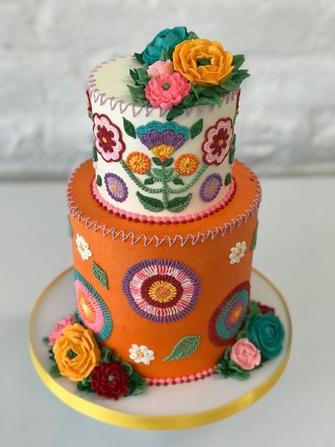 Wedding Cake Mexican Theme, Mexican Inspired Wedding Cake, Mexico Theme Cake, My First Fiesta Cake, Mexican Themed Birthday Cake, Mexican Cake Design, Mexican Graduation Cake, Cake Mexican Theme, Mexican Cake Ideas Birthdays