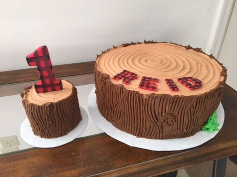 Lumberjack birthday cake and smash cake Lumberjack 1st Birthday Cake, Essen, Lumberjack First Birthday Smash Cake, Lumberjack Smash Cake 1st Birthdays, First Birthday Lumberjack Theme, Lumberjack Birthday Cake, Buffalo Plaid Smash Cake, Lumber Jack Cake, Lumberjack First Birthday Cake