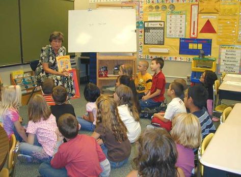 Kessler Elementary students, first day of school, 2006. Early 2000s Classroom, 2006 Childhood Memories, 2000s Back To School, 2000s Elementary School Aesthetic, Back To School Nostalgia, 2000s Primary School, 2006 Nostalgia, Lower Class Childhood Aesthetic, 90s School Aesthetic