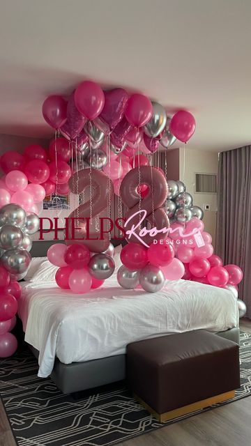 Hotel Birthday Decorations For Her, Hotel Room Decoration, Bridal Room Decor, Romantic Hotel Rooms, Hotel Birthday Parties, Surprise Birthday Decorations, Pink Hotel, 17th Birthday Ideas, Birthday Room Decorations