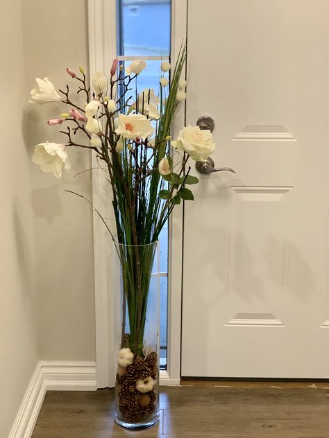 Clear Floor Vase Decor, Tall Glass Vases Decor Ideas, Artificial Flower Arrangements Tall Vase, Big Clear Vase Decor Ideas, Flowers In Tall Vase, Large Cylinder Vase Decor, Long Glass Vase Decor Ideas, Large Glass Vases Decor Ideas, Tall Vase Ideas