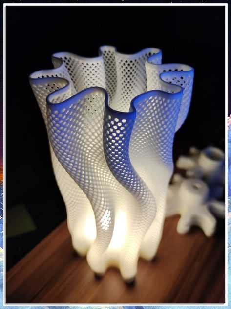 Looking to add a touch of creativity to your space? Check out these 8 brilliant origami lamp ideas that will illuminate your room in style! From intricate designs to minimalist masterpieces, discover the perfect origami lamp to suit your taste. Transform your space with these creative tips and let the warm glow of these unique lamps brighten up your home. Lego Lamp, 3d Printed Lamp, 3d Printed Furniture, Origami Lamp, 3d Printing Art, 3d Lamp, 3d Printed Objects, 3d Printing Projects, White Prints