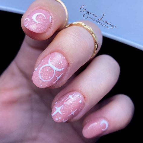 Taurus Nails Designs, Taurus Nails, Constellation Nail Art, Zodiac Nail Designs, Lily Nails, Pride Nails, Nails Birthday, Crafts Birthday, Birthday Nail