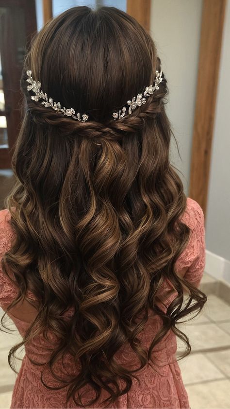 Bridal Updo Half Up Half Down, Grade 8 Graduation Hairstyles, Curled Prom Hair Half Up, Grad Hairstyles For Long Hair, Long Curly Hair Half Up Half Down, Hairstyles For Grad, Half Up Half Down Braid Hairstyles, Quince Dama Hairstyles, Curled Hair For Prom