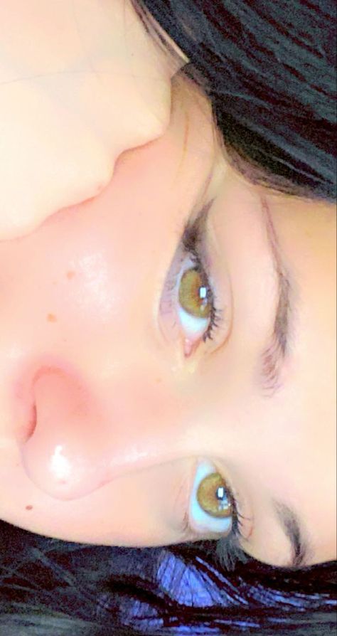 Hazel Amber Eyes, Makeup For Amber Eyes, Amber Green Eyes, Pretty Eye Colors, Hazel Green Eyes Aesthetic, Green Eyes Subliminal, Amber Eyes Aesthetic, Light Hazel Eyes, Hazel Eyes Aesthetic