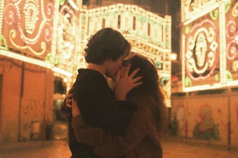 (a kiss is just a kiss) Lovers Kiss, 사진 촬영 포즈, Owl City, The Love Club, Photo Couple, This Is Love, Cute Relationship Goals, Teenage Dream, Couple Aesthetic