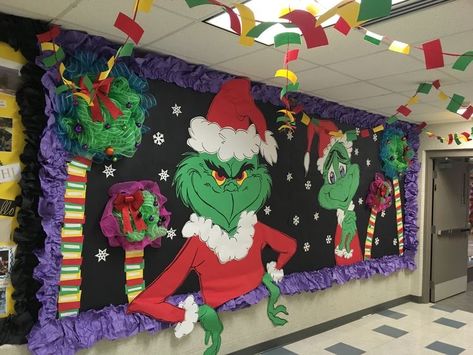 The Grinch Door Decorations For School, Grinch Bulletin Board, Christmas Hallway, Door Decorations Classroom Christmas, Christmas Door Decorating Contest, Christmas Classroom Door, Grinch Decorations, Holiday Party Kids, Whoville Christmas