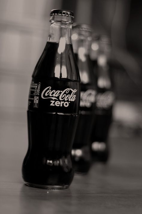 Perfect drink! The Soda Shop sells them so cheap Coke Cola Zero Aesthetic, Cola Wallpaper, Bottle Of Coke, John Pemberton, Monochrome Aesthetic, Coca Cola Zero, Soda Shop, Always Coca Cola, Coca Cola Ad