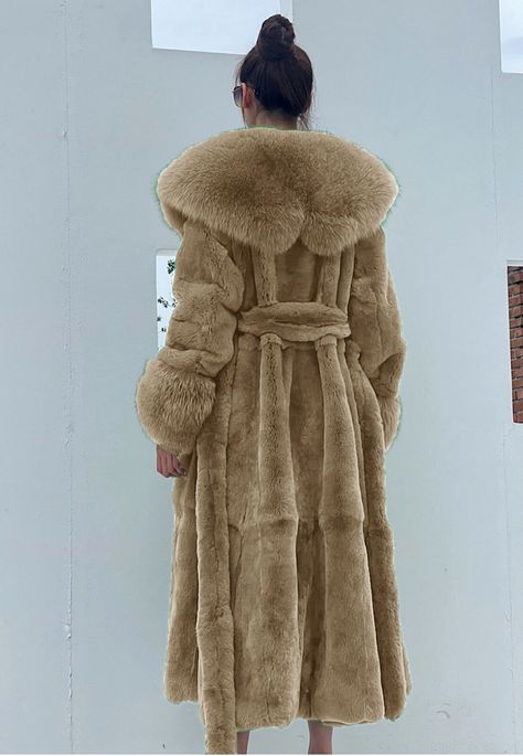 Winter Faux Fur Coat, Fall Coats, Cute Cowgirl Outfits, Long Winter Coats Women, Cool Coats, Long Faux Fur Coat, Womens Faux Fur Coat, African Fashion Modern, Mink Fur Coat