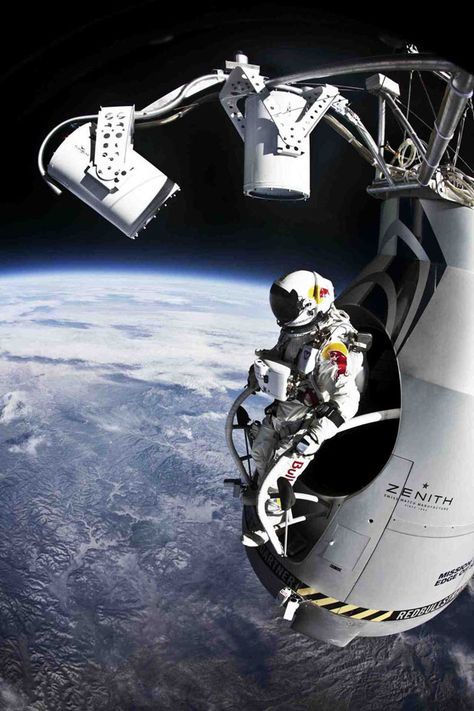 How to be Courageous: A Complete Guide to Developing Courage Felix Baumgartner, Speed Of Sound, Bungee Jumping, Living On The Edge, Space Program, Space Nasa, First Humans, Kitesurfing, Space Flight