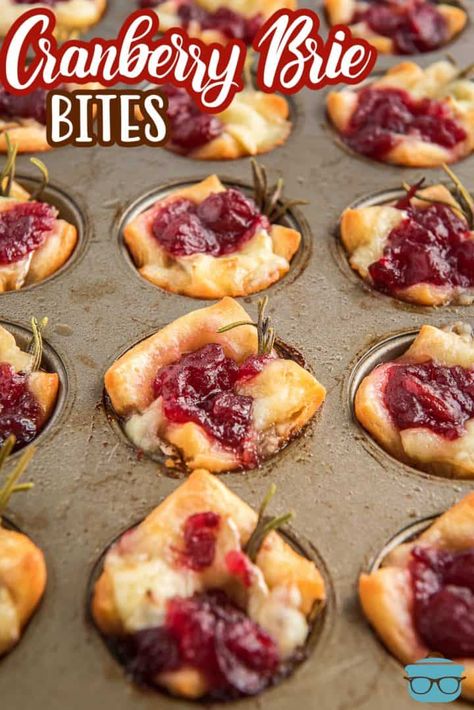 Blueberry Brie Bites, Brie Appetizer Bites, Hor Doeuvres, Pomegranate Mocktail, Christmas Butter Cookies, Cranberry Appetizer, Christmas Butter, Crescent Roll Appetizers, Cranberry Bites