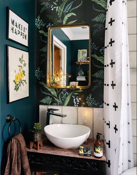 Eclectic Bathroom, Colorful Interior Design, Downstairs Bathroom, Boho Bathroom, Upstairs Bathrooms, Green Bathroom, Bathroom Renos, House Bathroom, New Wall