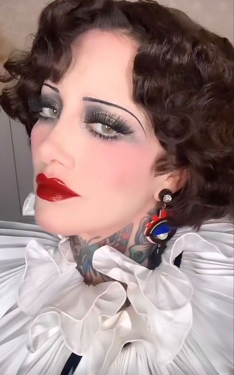 1920s Makeup Lips, Trapeze Artist Makeup, 1870s Makeup, 1890 Makeup, 1930s Makeup Look, Casino Royale Makeup, 1920s Glamour Makeup, 1920s Makeup Look Gatsby, Cabaret Makeup Burlesque