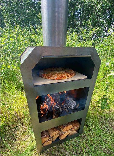 Rustic Outdoor Cooking, Grill Burgers, Kitchen Ideas Outdoor, Outdoor Fireplace Pizza Oven, Pizza Oven Outdoor Diy, Rustic Outdoor Kitchen, Stone Bbq, Portable Pizza Oven, Diy Pizza Oven