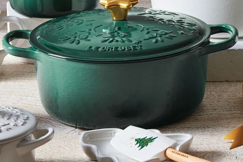 Le Creuset’s Festive Holiday Collection Is 20% Off for a Limited Time and Pieces Are Selling Fast https://www.thekitchn.com/le-creuset-noel-collection-23611722?utm_source=RSS&utm_medium=feed&utm_campaign=Category%2FChannel%3A+main #rtplease #recipes Le Creuset Christmas, Christmas Cookware, Holiday Meal Planning, Recipe Hacks, Cupcake Pans, Jump For Joy, Holiday Menus, Quick Healthy Meals, Twelve Days Of Christmas