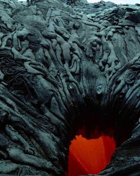 Lava Art, Andy Goldsworthy, Gates Of Hell, Hawaii Volcanoes National Park, Volcano National Park, Homestuck, Underworld, Optical Illusions, Volcano