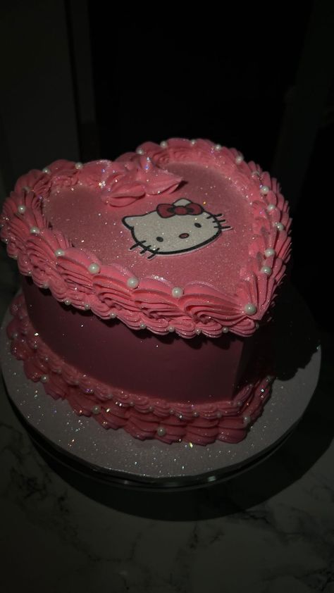 Sparkle Hello Kitty cake😍😍. #hellokitty #hellokittycake #baltimorebaker #baltimorecakes #pinkcake #glittercake #heartcake #scorpioseason… | Instagram Birthday Cake Baddie Aesthetic, Hello Kitty B Day Party, Y2k Party Cake, 2000s Cake Ideas, 14th Birthday Ideas, Hello Kitty Torte, Tort Hello Kitty, Bolo Da Hello Kitty, Bolo Hello Kitty