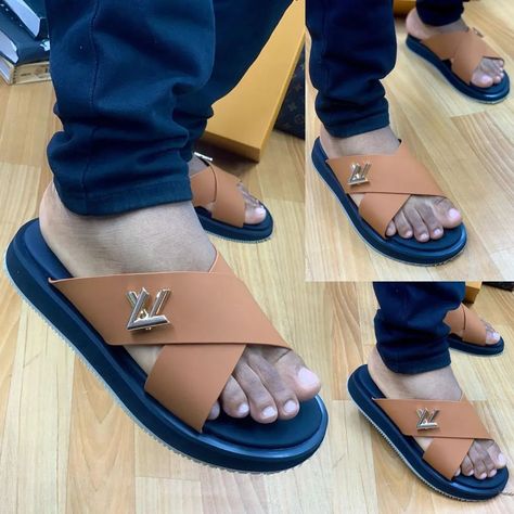 Pam Slippers For Men, Mens Slippers Fashion Style, Men Slippers Fashion, Men Leather Sandals Fashion, Backless Shoes, Mens Sandals Fashion, Gents Shoes, Leather Slippers For Men, My Style Bags