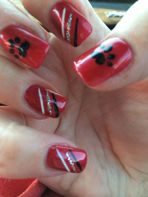 Georgia Bulldogs Nails Designs, Georgia Bulldog Nails Designs, Ga Bulldog Nails, Georgia Bulldogs Nails, Georgia Bulldog Nails, Bulldog Nails, Ohio State Nails, Georgia Bulldawgs, Football Nails