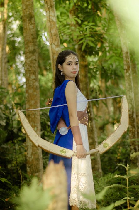 Artemis Cosplay Goddesses, Artemis Costume Goddesses, Artemis Cosplay, Greek Goddess Art, Goddess Artemis, Costumes Diy, Goddess Art, Purim, Greek Goddess