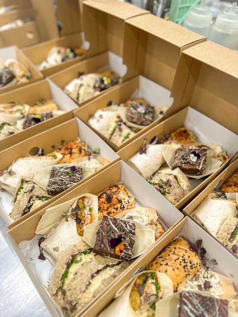 Corporate Lunch Box Ideas, Boxed Lunch Catering, Bulk Meals, Boxed Lunches, Office Catering, Commercial Kitchen Design, Boxed Lunch, Team Snacks, Lunch Catering