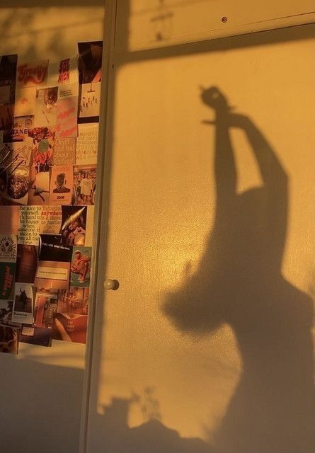 Dancing In My Room, Spotify Playlist Cover, European Lifestyle, Silhouette Girl, Dance Aesthetic, Music Cover Photos, Playlist Covers Photos, Shadow Silhouette, Dance Playlist