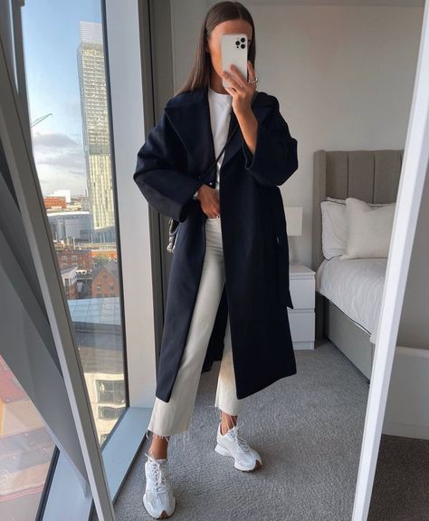 New Balance Classy Outfit, New Balance Outfit 327 Women, Summer Sneaker Work Outfit, New Balance 327 Women Outfit Work, Styling New Balance 327 Women, Rainy Sports Game Outfit, New Balance 327 Work Outfit, Whatemwore Winter, Ootd New Balance 327