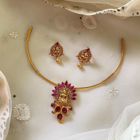 Ruby Sets Indian Gold, Gold Jewlry, Antique Haram, Vanki Ring, Lakshmi Pendant, Choker Sets, Wedding Bangles, Black Manta, Mangalsutra Design