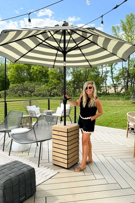 Modern Rolling Wood Umbrella Stand Plans - Joinery & Design Co Umbrella Stand Diy, Diy White Concrete Countertops, Wood Plank Ceiling, White Concrete Countertops, Modern Adirondack Chair, Outdoor Umbrella Stand, Modern Adirondack, Plank Ceiling, Pool Umbrellas