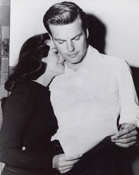 Robert Wagner, Old Fashioned Love, Lovely Moments, Miracle On 34th Street, Splendour In The Grass, Photo Recreation, Natalie Wood, Brown Eyed Girls, Famous Couples