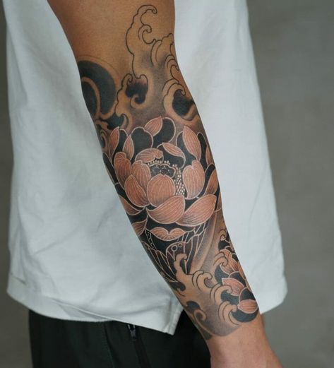 Best Japanese Full Sleeve Tattoos Arm Tattoos Japanese, Small Wave Tattoo, Full Sleeve Tattoo Design, Full Arm Tattoos, Omerta Tattoo, Tattoo Inspiration Men, Theme Tattoo, Back Of Shoulder Tattoo, Japanese Sleeve Tattoos