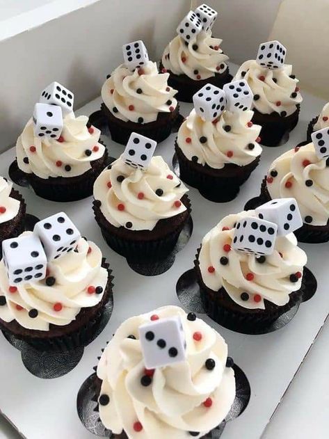 Casino Birthday Party Ideas, Casino Birthday Party, Vegas Theme Party, Casino Wedding, Casino Birthday, Vegas Birthday, Las Vegas Party, Casino Theme Party Decorations, Party Food Themes