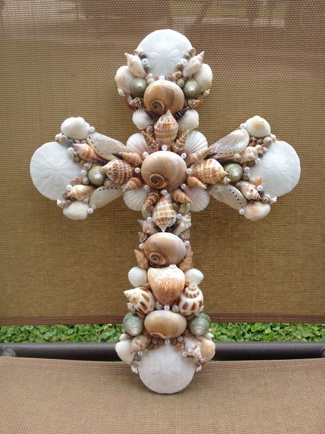 King Neptune's cross (sold) Seashell Cross Diy, Seashell Cross, Shell Cross, Sea Shells Diy, Beach Christmas Decorations, Shell Ideas, Oyster Shell Crafts, Seashell Projects, Art Coquillage